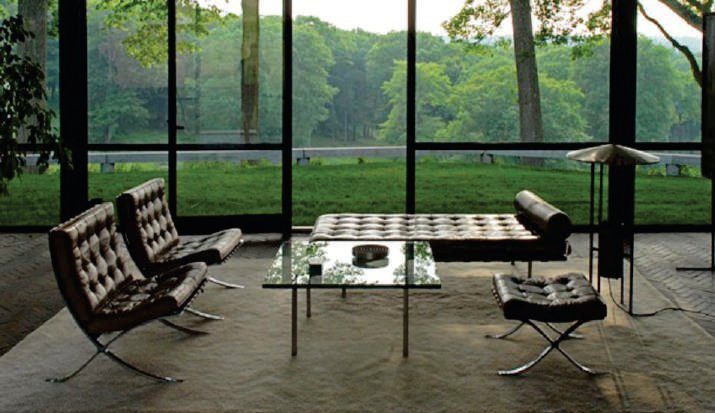 La Casa de Cristal de Philip Johnson marca un límite en lo que respecta a integración visual con la naturaleza pero también, sobre la energía necesaria para mantener su capricho estético.