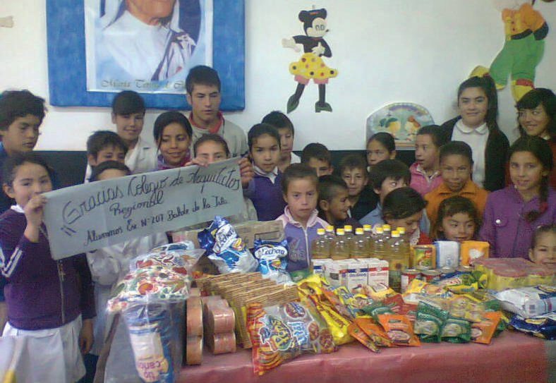 Chicos de la escuela de Balde de la Isla