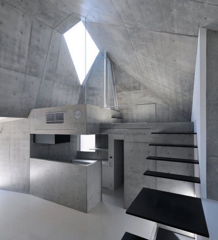 Entre caverna y catedral zen