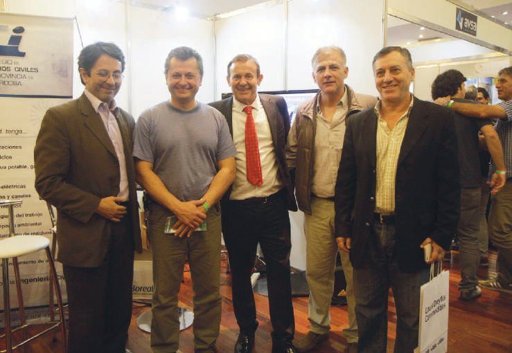 (de izquierda a derecha) Ing. Agustín Garay, Ing. Horacio Stabio, Ing. Luis Braceras, Ing. Leonardo Vidoni e Ing. Raul Karpowicz.