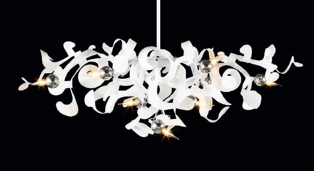 Chandelier Kelp ovalada con acabados en acero inoxidable