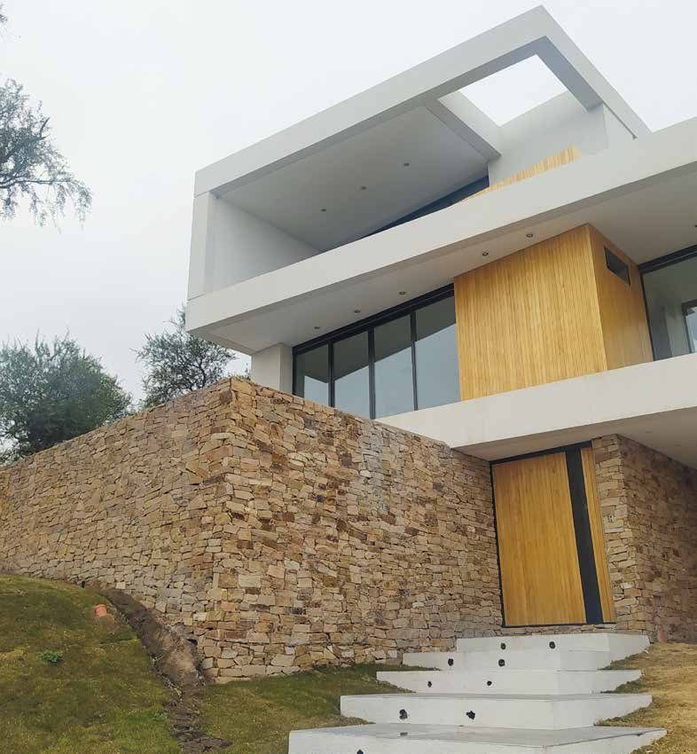 La casa aterrazada