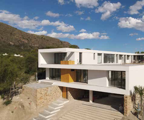 La casa aterrazada