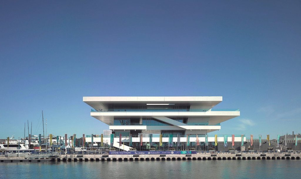 Edificio de la America's Cup 'Veles e Vents. Foto cortesía de Richard Walch